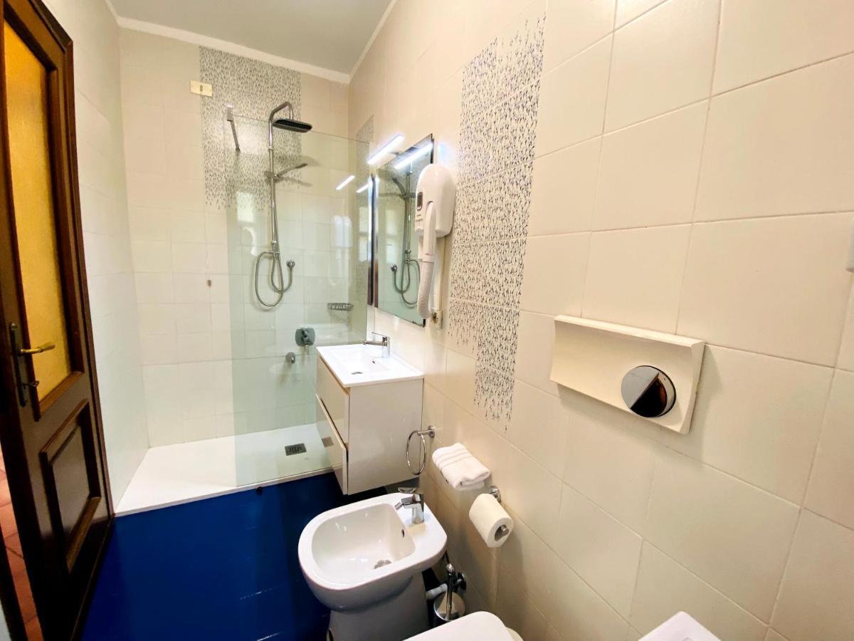 Il Borgo Aparthotel ฟีนาเลลีกูเร ภายนอก รูปภาพ